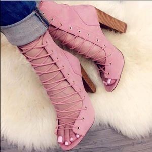 Dusty pink size 9 @reyandnaura